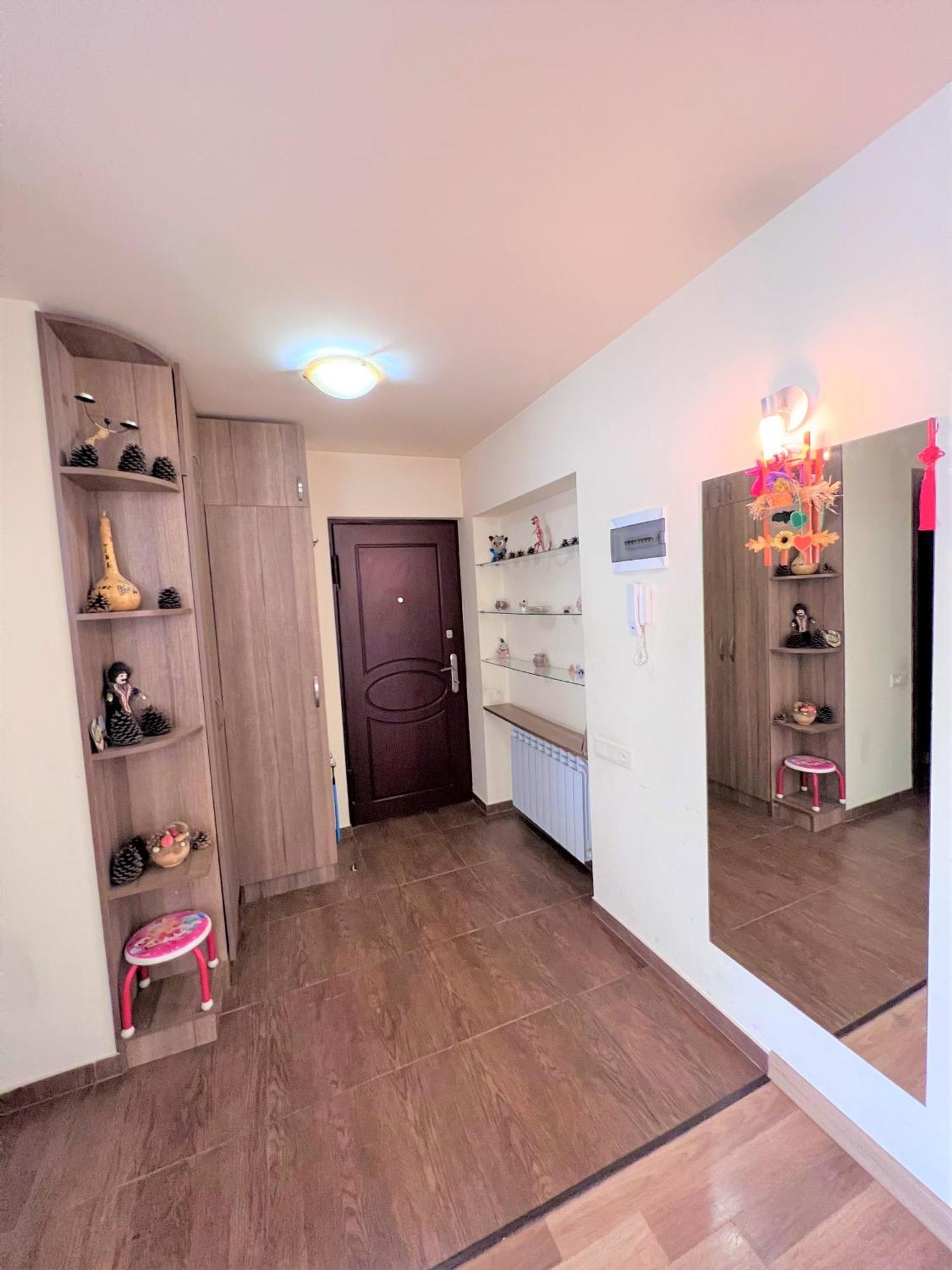 Vernisaj Apt At Republic Square & Ruben Tours Yerevan Exterior photo